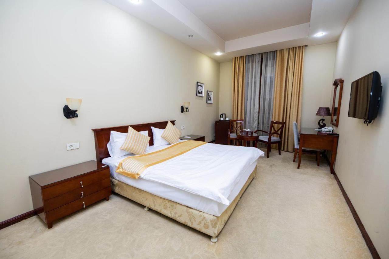 Diamond Hotel Yerevan Luaran gambar