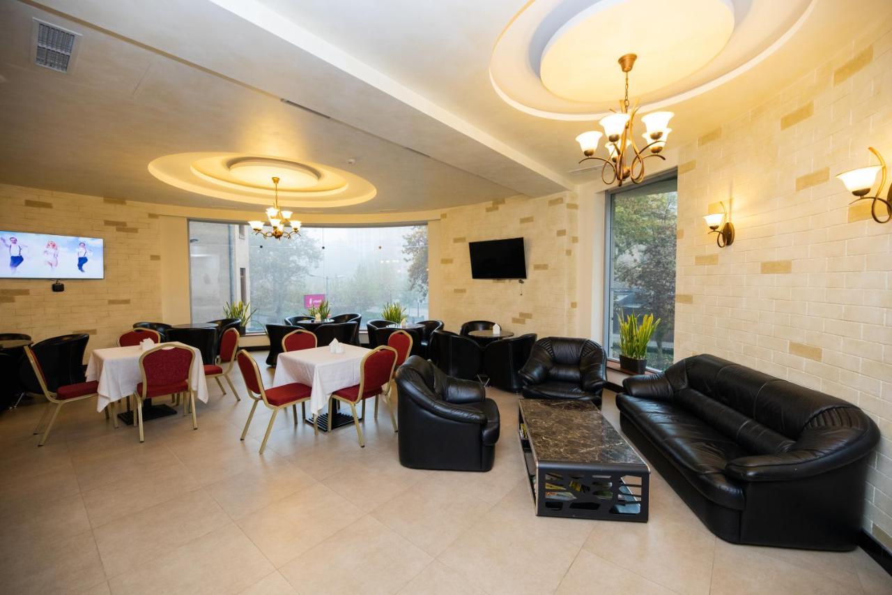 Diamond Hotel Yerevan Luaran gambar