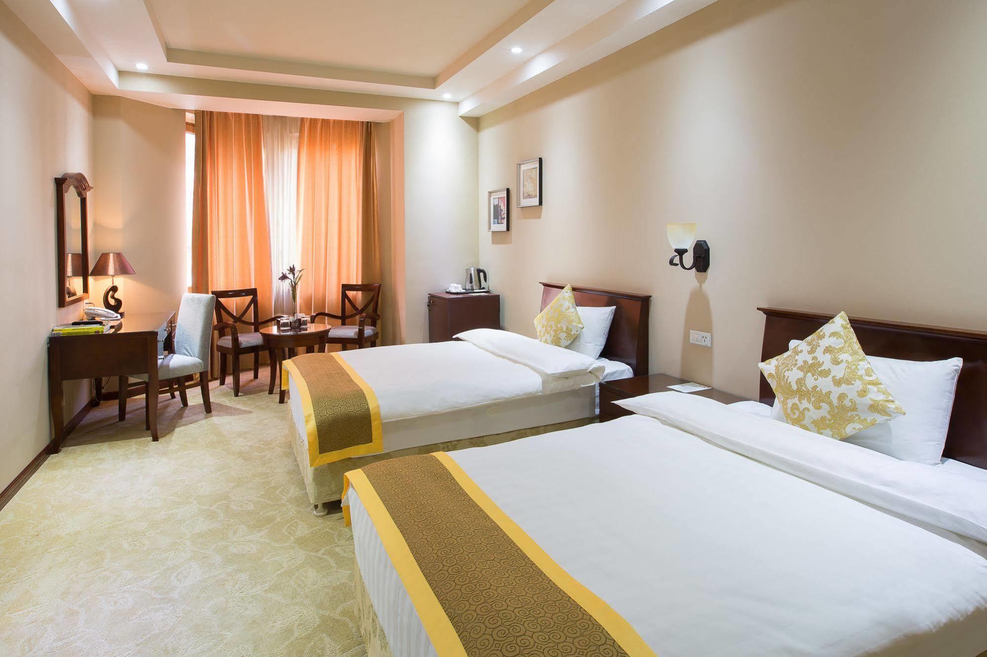 Diamond Hotel Yerevan Luaran gambar