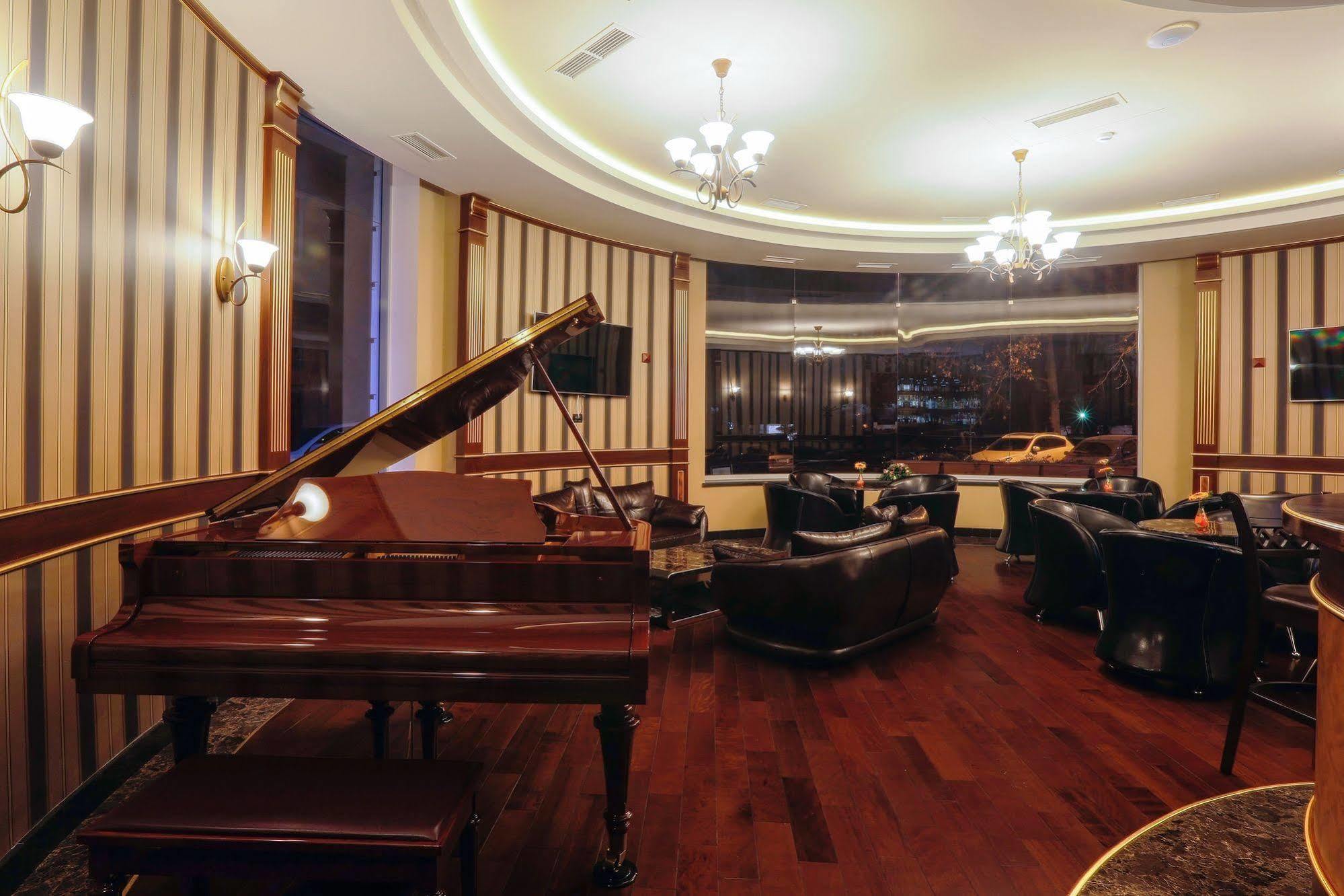 Diamond Hotel Yerevan Luaran gambar