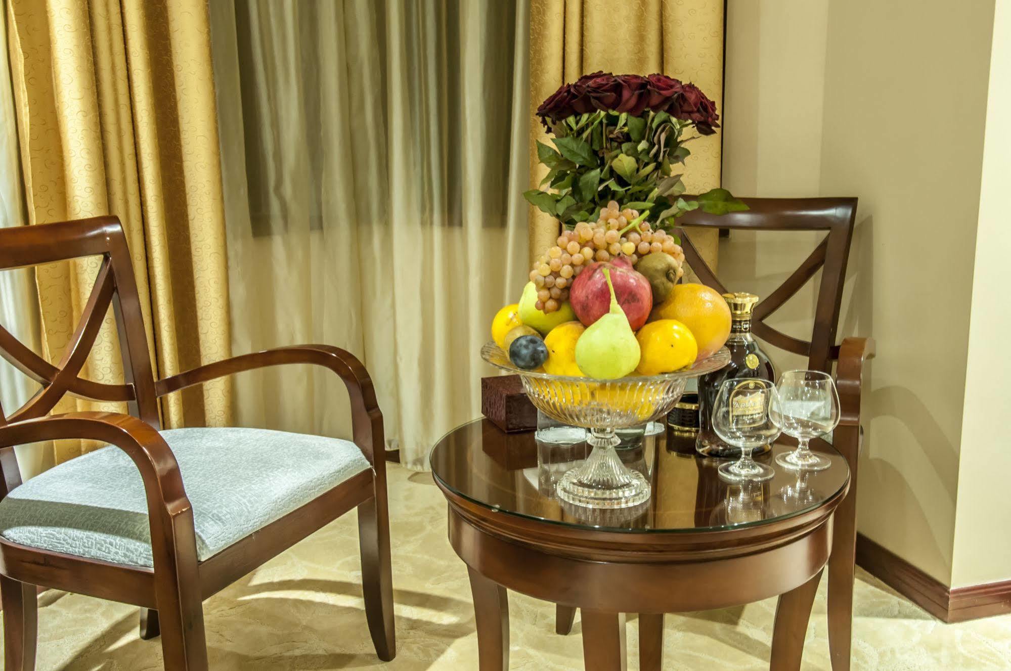 Diamond Hotel Yerevan Luaran gambar